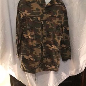 Women’s camo blazer/jacket